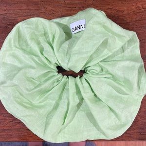 Gianni oversized linen scrunchie